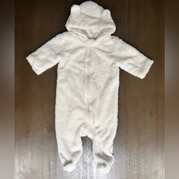 Barefoot Dreams Other - Barefoot Dreams Baby Sherpa Bunting Snowsuit  One Piece With Bear Ears XS